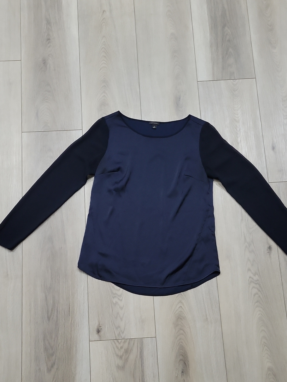 Ann Taylor Navy Two-Tone Long Sleeve Blouse